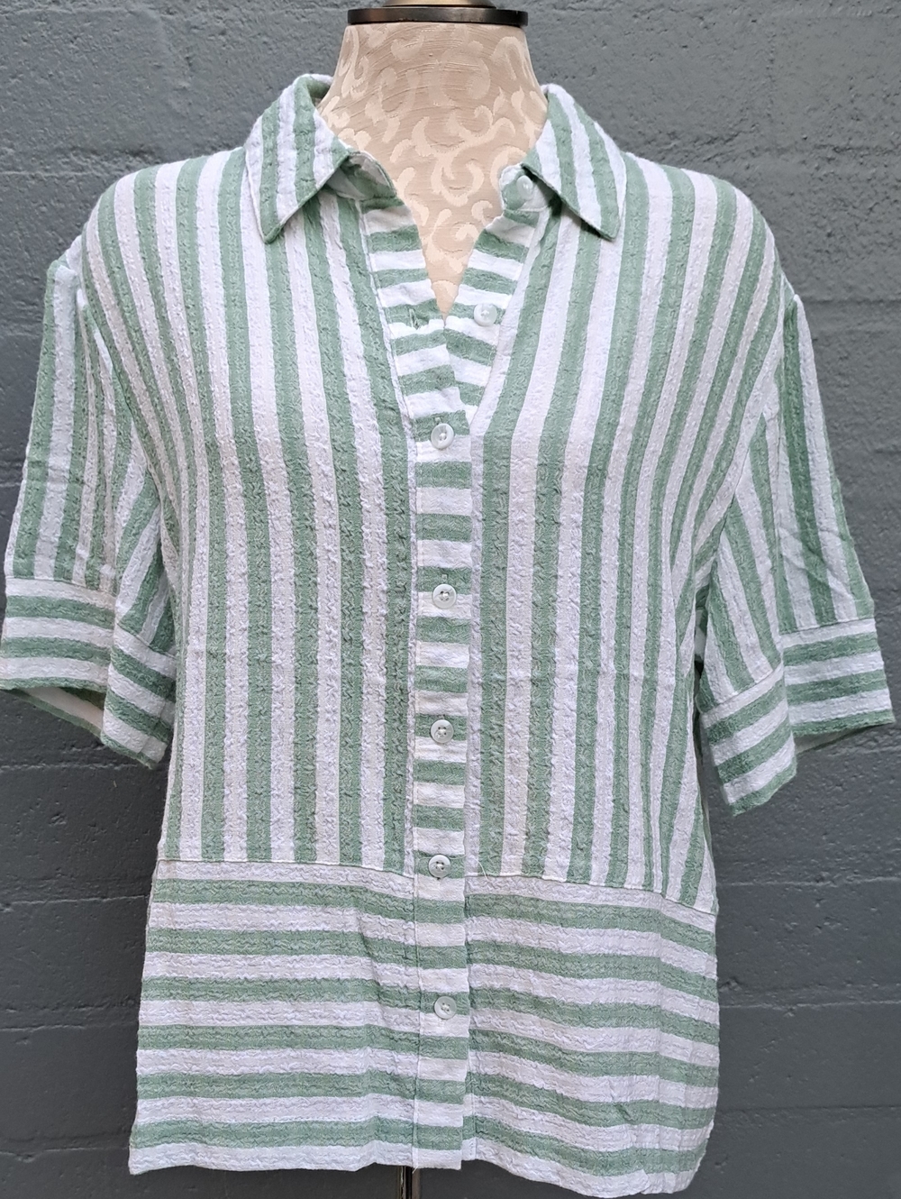 Jane and Delancey Green & White Striped Button-Front Shirt